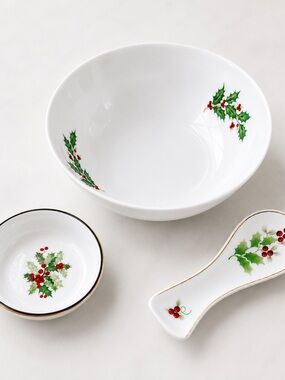 Holly & Berries 3 PCS Holiday Serving Set Serving Bowl Small Bowl Spoon Rest